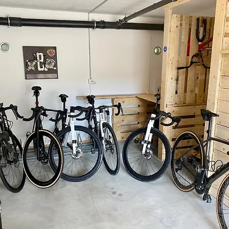 Garni Roessli - Velofreundlich - Free Parking
