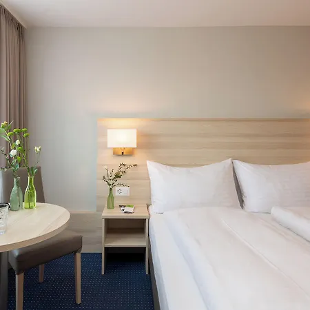 Ξενοδοχείο Garni Roessli 3*