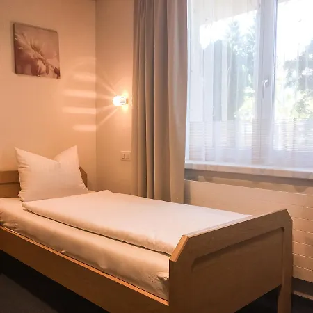 Hotel Garni Roessli - Velofreundlich - Free Parking