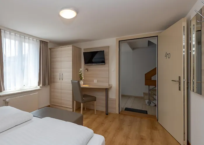 Hotel Garni Roessli Wittenbach